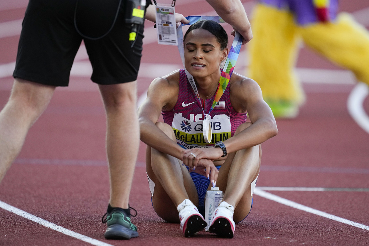 sydney-mclaughlin-medal